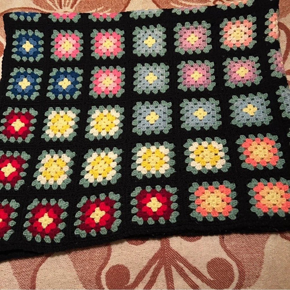 Such a beautiful vintage, granny square blanket